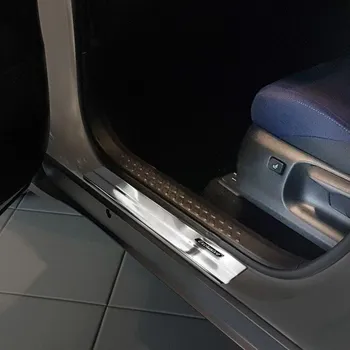 Lišta karosérie Avisa Prahové nerezové lišty Lexus NX I (2014 - 2021) střibrné - 126325