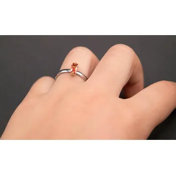 Prsten Dětský prstýnek s kamínkem červená