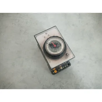 Relé DANAPO Staré časové spínací relé RVM-6 (PBM-6), 220V 50 / 60 Hz časovač 0,5s-6h