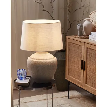 Svítidlo Stolní lampa světle béžová keramická základna bílé látkové stínidlo domácí osvětlení tradiční design Beliani