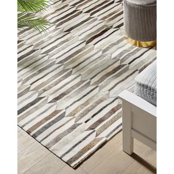 Koberec Obdélníkový koberec béžová a hnědá hovězí kůže 160 x 230 cm, patchwork retro Beliani