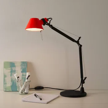 Lampička Artemide Tolomeo Micro Bicolour stůl černý/korálový - Ø základny 17 cm černá, korálově červená 1 x 46 W - Doprava zdarma