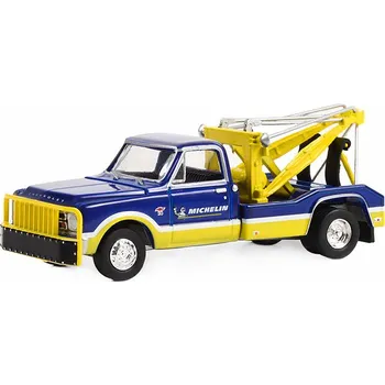 autíčko Chevrolet C-30 Pick-up Dually Wrecker 1967 1:64 Chevrolet C 30 Pick up Dually Wrecker Michelin Service Center - kovový model auta