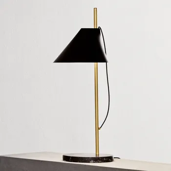 Lampička Louis Poulsen stolní lampa Yuh Brass, černá - kabel 250 cm černé 1 x 10 W LED - Doprava zdarma