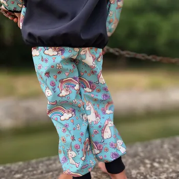 Dívčí kalhoty Yháček Zimní softshellové kalhoty Yháček, jednorožci na mintu Velikost: 116