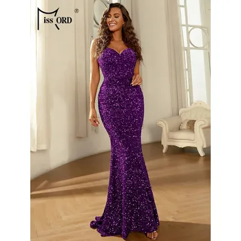 Dámské oblečení Minimalistické flitrové šaty se špagetovými ramínky Barva: Fialová, Velikost: M