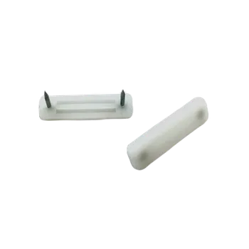 Plastový kluzák s dvěma hřeby, 40x12mm-bílý