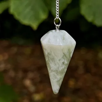 Kyvadlo - Jadeit čínský, 3,5 cm, fasetovaný