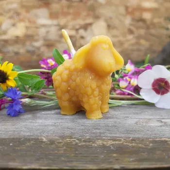 Svíčka Včelařství Řezanina - Svíčka z pravého včelího vosku - Ovečka -22g