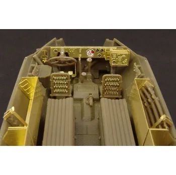 Plastikový model Hauler 1/48 Sd.Kfz.251/1 ausf.C INTERIOR (AFV)