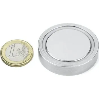 Dekorativní magnet P-40