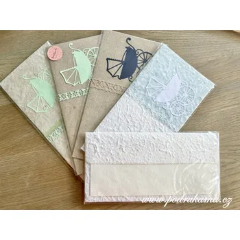 Pod Rukama Dárková obálka zdobená s kartou - kočárek zelený