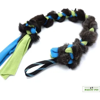 Hračka pro psa Pískací potvůrky Fleecové přetahovadlo s králičí kožešinou 75cm modro/zelená