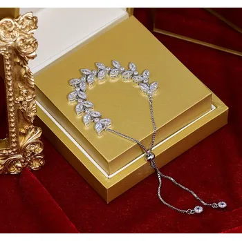 Náramek B-TOP Dámský náramek Leaves - pozlacený