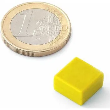 Dekorativní magnet Neodymový magnet kvádr 11,5&nbsp;×&nbsp;11,5&nbsp;×&nbsp;6,5&nbsp;mm, žlutý, vodotěsný plast, síla 2&nbsp;kg