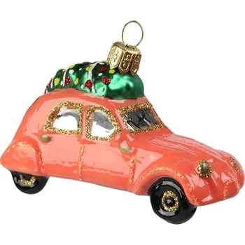 Auto se stromkem oranžové