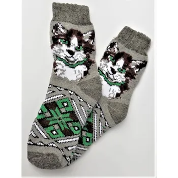 Pánské ponožky Pánské pletené ponožky z ovčí vlny – pohodlí a teplo každý den Barva: Šedá se zelenou - motiv pes, Velikost: 41-42
