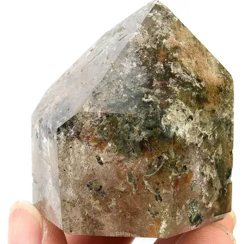 Přírodní kámen Křišťál s inkluzemi broušená špice 109g