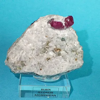 Přírodní kámen Rubín z Afghánistánu 53X60mm