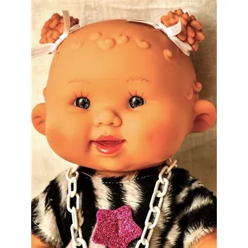 Panenka Panenka - holčička - Svatka Pepote od španělské firmy Marina & Pau (Pepotes - 26 cm )