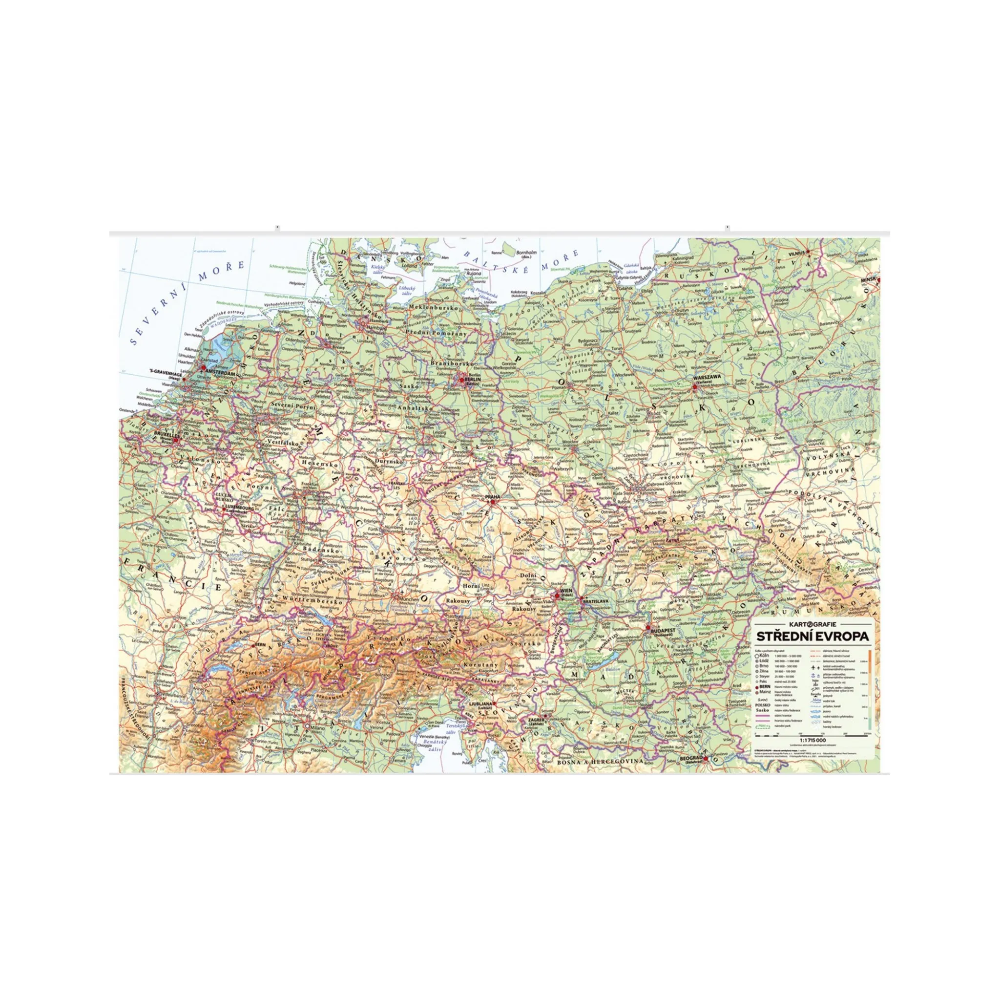 Fotografie 1 -  Střední Evropa: Nástěnná obecně zeměpisná mapa 1:1 715 000 - Kartografie PRAHA (2021, lamino)