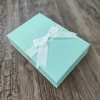 Dárková krabička Papírová krabička zelená s bílou mašlí 10x15