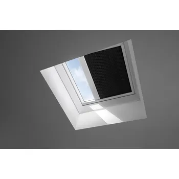 Roleta Dálkově ovládaná plisovaná roleta Velux FSK - solární pohon Velux: 60x90 cm, Barva rolety: Černá (1047)