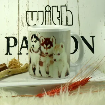 Hrnek štěňata Husky