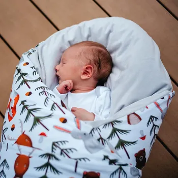 Zavinovačka Lily is sailing Péřová zavinovačka - Lesní život Velikost: 80 x 80 cm, Varianta: povlak zapínání na knoflíky