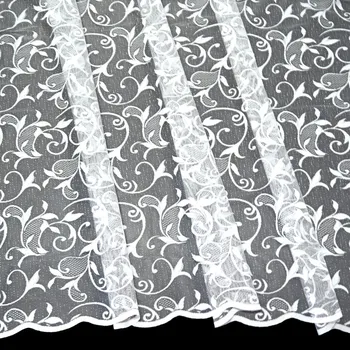 Záclona Záclona Denisa obšití okrajů a našití stužky 140