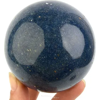 Přírodní kámen Koule lazurit z Madagaskaru Ø78mm (676g)