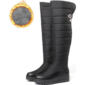 Dámské kozačky Péřové kozačky zimní protiskluzové s kovovou přezkou s kamínky Barva: Černá, Velikost: 43