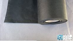 Netkaná textílie černá 50g 0,8m x 50m váha role 2kg (Netkaná textilie černá - mulčovací 50g/m2 role 2kg. Cena za bm v šíři 0,80m 6,10Kč bez DPH)