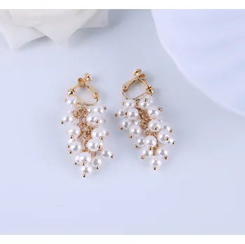 Náušnice B-TOP Dámské náušnice klipsy Bílé Hrozny