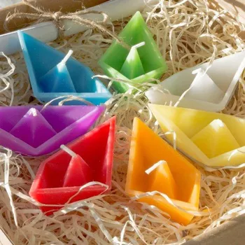 Gadget DárekSNápadem.cz Duhové lodičky štěstí - svíčky