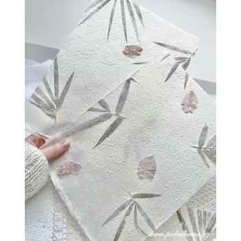 Umělecký papír Sapaimport Morušový papír s vlisovanými listy a lístky 06 Velikost: 23x32 cm