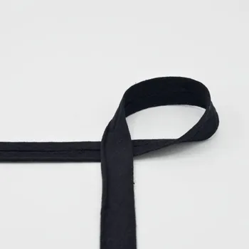 Šikmý proužek mušelínový, zažehlený, černý, 20mm