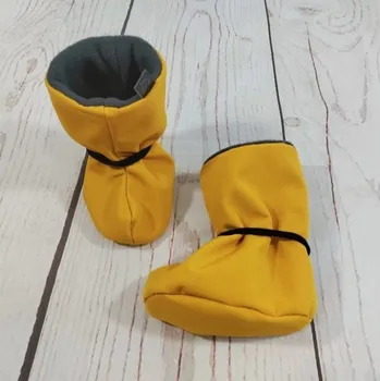 Capáčky Yháček nosící botičky s flísem - Žloutkové M
