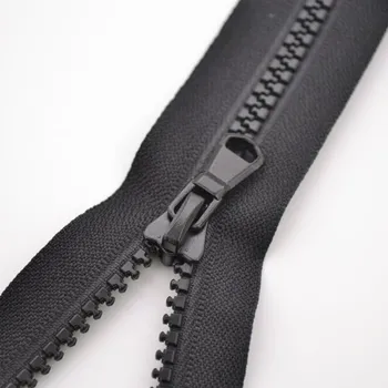 Zip Sarah kostěný dělitelný 5mm - černá 46 cm