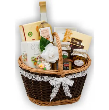 Dárkový potravinový koš Český koš Svatební košík s bílým dekorováním