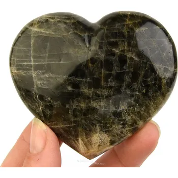 Přírodní kámen Živec tmavý srdce z Madagaskaru 166g