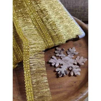 Krajka Leonské třásně šíře 30 mm barva zlatá