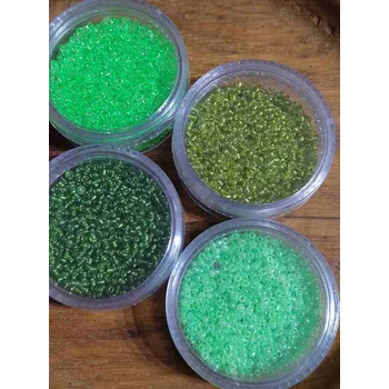 Korálek Korálky skleněné 4 x 30 g zelené odstíny