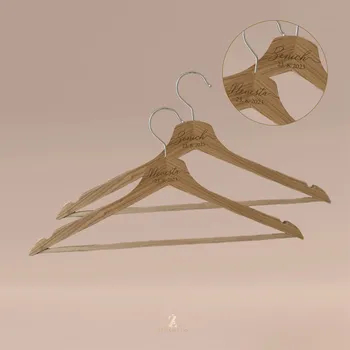 Svatební dekorace Dřevěné ramínka NEVĚSTA A ŽENICH - PŘÍRODNÍ