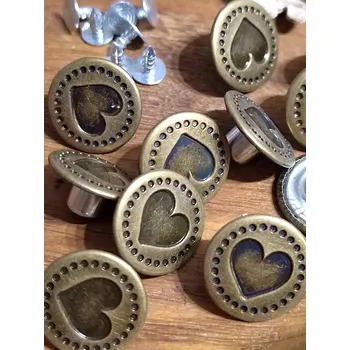 Knoflík Riflový knoflík Jeans velikost 26" srdce barva staromosaz