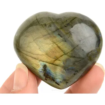 Přírodní kámen Labradoritové srdce z Madagaskaru 86g