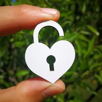 kreativní sada VypálímTi.cz Odemčené srdce - 4cm/10ks