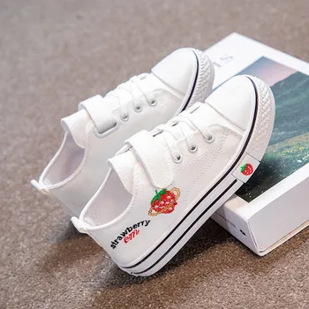 Dětská treková obuv Čína Dětské nízké plátěné tenisky (sneakers) - jahoda Barva: Bílá, Velikost: 26 (16 cm)
