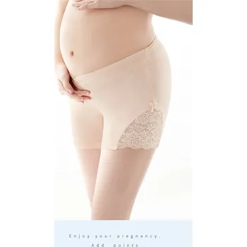 Těhotenská podprsenka Těhotenské kalhotkové šortky s pohodlným nízkým pasem a ozdobnou krajkou Barva: tělová, Velikost: XL