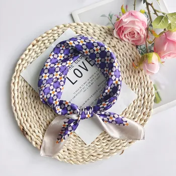 Šátek Hedvábný šátek Fialová geometrie 53x53cm v dárkovém balení, WHITE ORCHID